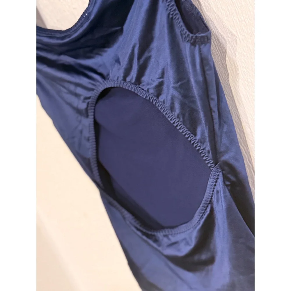 Satin open back sleeveless tee NWOT‎